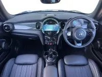 Begagnad Mini Cooper Exclusive 134 HK (98 kW) 2023 Svart Halvkombi