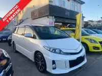 Used Toyota Estima 170 HP (125 kW) 2013 White MPV