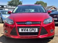 Used Ford Focus Zetec 125 HP (91 kW) 2014 Red Estate
