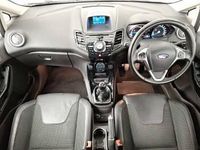 Used Ford Fiesta Titanium X 100 HP (73 kW) 2015 White Hatchback