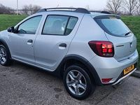 Used Dacia Sandero Stepway Ambiance 90 HP (66 kW) 2018 Silver Hatchback