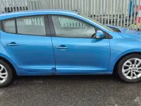 Used Renault Mégane III Dynamique 110 HP (80 kW) 2015 Blue Hatchback