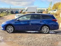 Used Toyota Auris Hybrid 136 HP (100 kW) 2018 Blue Estate