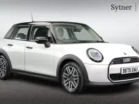Ny Mini Cooper S Hatch 201 HK (147 kW) 2025 Vit Halvkombi