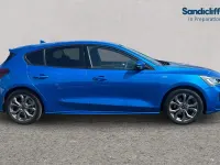 Used Ford Focus ST-Line 155 HP (114 kW) 2024 Blue Hatchback