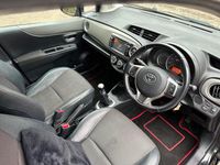 Used Toyota Yaris SR 101 HP (74 kW) 2012 Black Hatchback