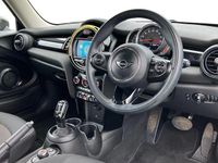 Begagnad Mini Cooper Sport 136 HK (100 kW) 2018 Svart Halvkombi