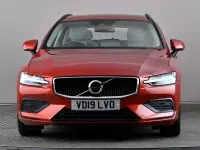 Używany Volvo V60 Momentum 150 KM (110 kW) 2019 Czerwony Kombi