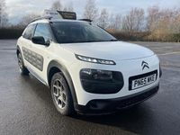 Used Citroën C4 Cactus Feel 82 HP (60 kW) 2015 White Hatchback