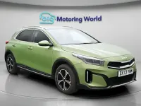 Usado Kia XCeed 141 HP (103 kW) 2023 Verde SUV