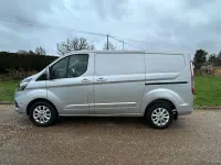 Używany Ford Transit Custom Limited 130 KM (95 kW) 2021 Srebrny Van