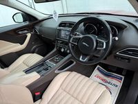 Used Jaguar F-Pace Portfolio 240 HP (176 kW) 2017 Red SUV