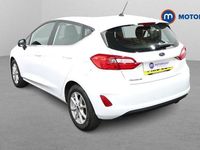 Used Ford Fiesta Zetec 86 HP (63 kW) 2018 White Hatchback