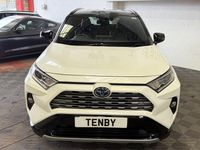 Used Toyota RAV4 218 HP (160 kW) 2019 White SUV