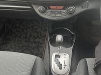 Used Toyota Yaris 99 HP (72 kW) 2013 Black Hatchback