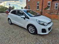 Used Kia Rio 2015 White Hatchback