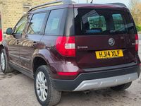 Used Skoda Yeti SE 105 HP (77 kW) 2014 Maroon SUV