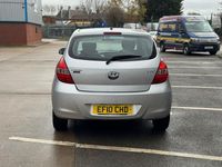 Used Hyundai i20 Comfort 77 HP (56 kW) 2010 Silver Hatchback