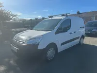 Usado Citroën Berlingo 75 CV (55 kW) 2017 Blanco Monovolumen