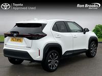 Used Toyota Yaris Hybrid Design 2022 White Hatchback