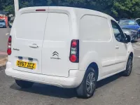 Used Citroën Berlingo 100 HP (73 kW) 2017 White MPV