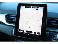 Used Renault Captur 158 HP (116 kW) 2021 Arctic white with diamond black roof SUV