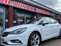 Used Vauxhall Astra SRi 150 HP (110 kW) 2018 White Hatchback