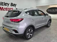 Używany MG ZS Trophy 130 kW (177 KM) 2022 Srebrny Sedan/Limuzyna