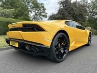Used Lamborghini Huracán 610 HP (448 kW) 2015 Yellow Coupe