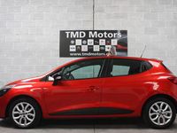 Used Renault Clio IV Play 90 HP (66 kW) 2017 Red Hatchback