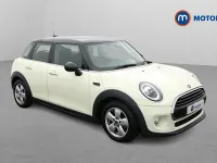 Używany Mini Cooper Classic 136 KM (100 kW) 2019 Biały Hatchback
