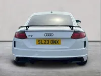 Begagnad Audi TT Black Edition 197 HK (144 kW) 2023 Vit Sportkupé