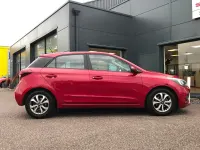Used Hyundai i20 SE 84 HP (61 kW) 2019 Red Hatchback