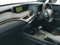 Used Lexus UX E-FOUR 184 HP (135 kW) 2021 White SUV