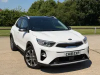 Used Kia Stonic First Edition 118 HP (86 kW) 2018 White SUV