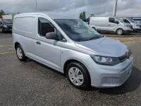 Usado VW Caddy 122 HP (89 kW) 2022 Prateado Monovolume