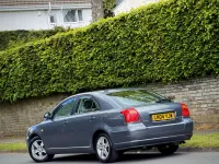 Usado Toyota Avensis T3 2004 Prateado Citadino