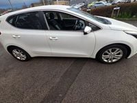 Used Kia Ceed 126 HP (92 kW) 2015 White Hatchback