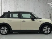 Used Mini Cooper Classic 134 HP (98 kW) 2020 White Hatchback