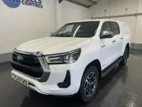 Second-hand Toyota HiLux 2023 Alb Pickup