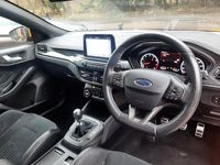 Used Ford Focus ST 280 HP (205 kW) 2019 Orange fury Hatchback