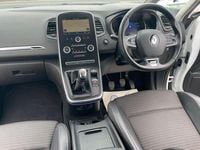 Used Renault Scénic IV Dynamique 2017 White/black MPV