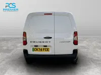 Używany Peugeot E-Partner 100 kW (136 KM) 2024 Biały Minivan