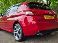 Usado Peugeot 308 GT-line 2016 Rojo Utilitario