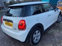 Used Mini ONE Hatch 102 HP (75 kW) 2017 White Hatchback