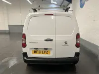 Used Peugeot Partner 100 HP (73 kW) 2021 White MPV