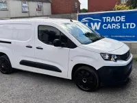 Used Peugeot Partner Premium 131 HP (96 kW) 2022 White MPV