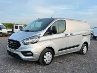 Usado Ford Transit Custom Trend 105 HP (77 kW) 2019 Prateado Van