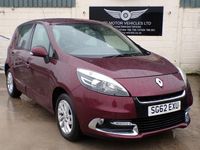 Used Renault Scénic III Dynamique 110 HP (80 kW) 2012 Red MPV