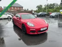Used Porsche Panamera 300 HP (220 kW) 2015 Red Hatchback